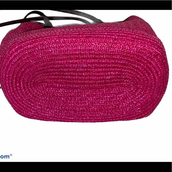 Fuchsia Small Straw Shoulder Bag NWOT - Picture 2 of 5